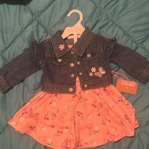 3 piece 6-9 month infant outfit.